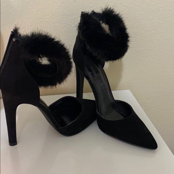 Heels - Picture 2 of 2